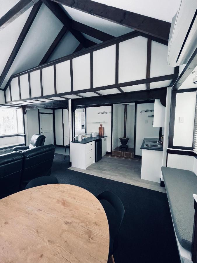 Experience Heritage, Live Modern Apartment